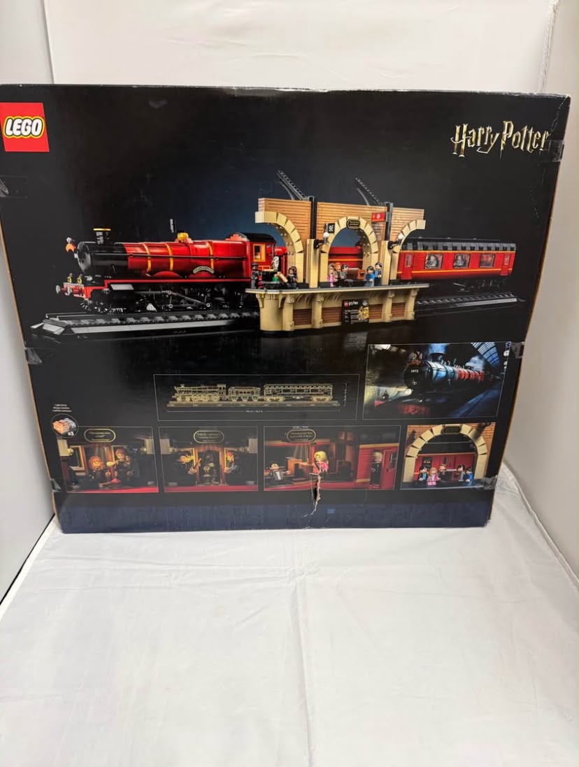 Lego Harry Potter Hogwarts Express Collectors’ Edition 76405 - Image 3