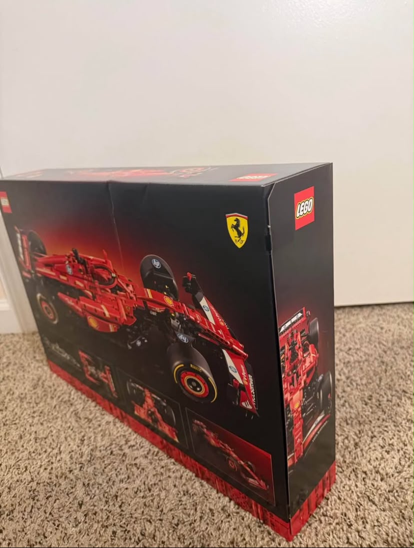 LEGO 42207 Technic Ferrari SF-24 - Image 5