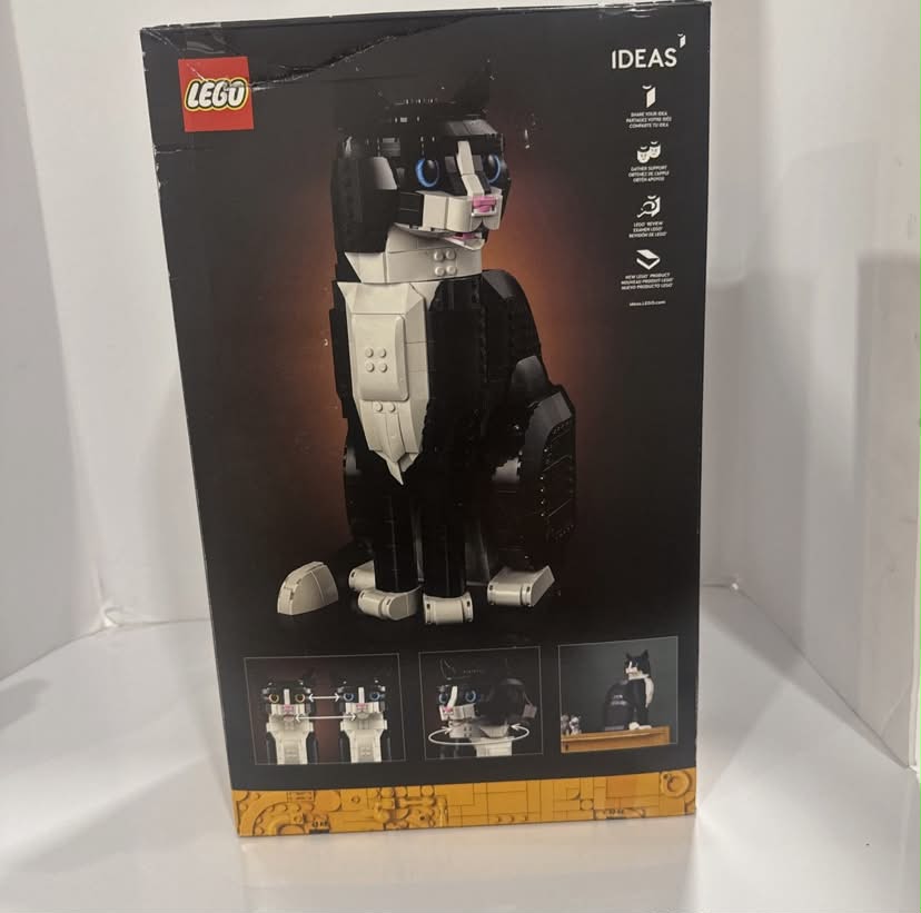 LEGO Ideas: Tuxedo Cat (21349) NEW - Image 3