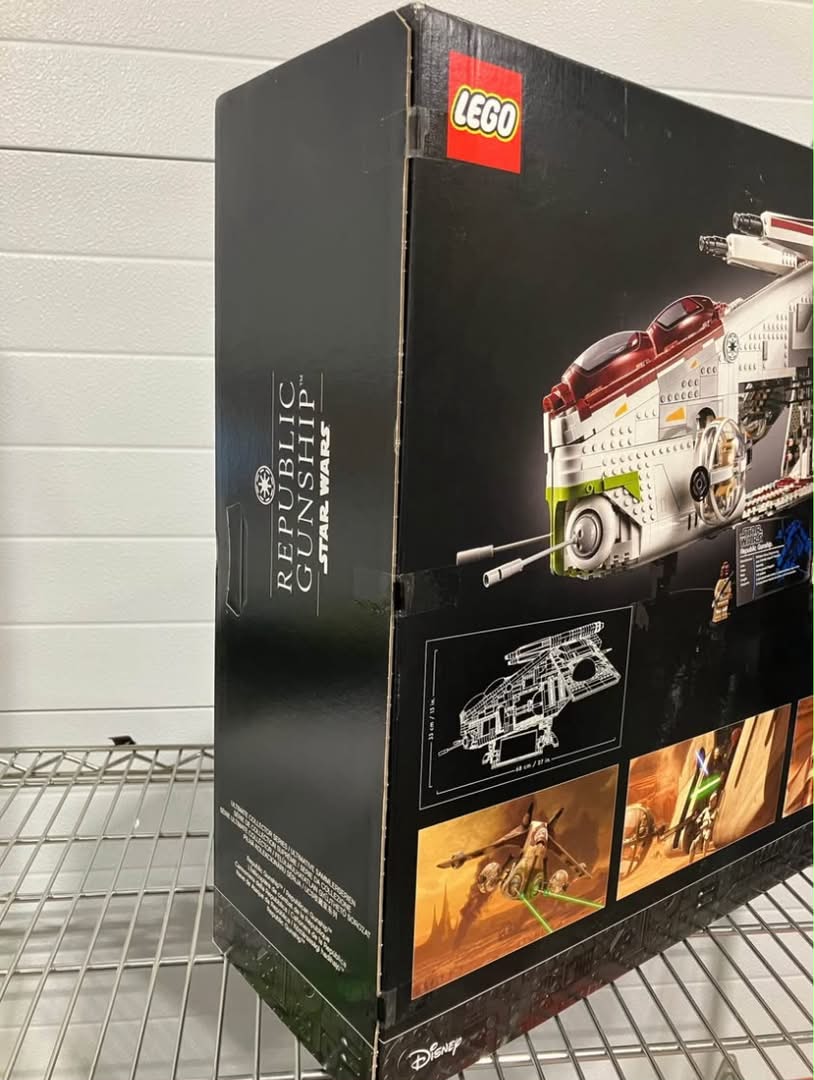 Lego StarWars UCS Republic Gunship 75309 - Image 3